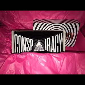 Jeffree Star x Shane Dawson Conspiracy Palette